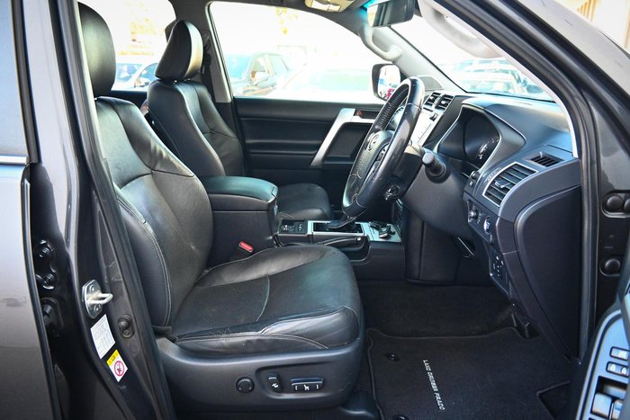 2018 Toyota Landcruiser Prado VX
