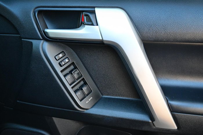 2018 Toyota Landcruiser Prado VX