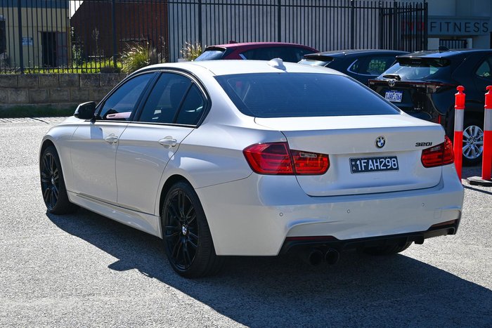2012 BMW 3 Series 320i