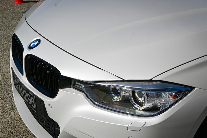 2012 BMW 3 Series 320i
