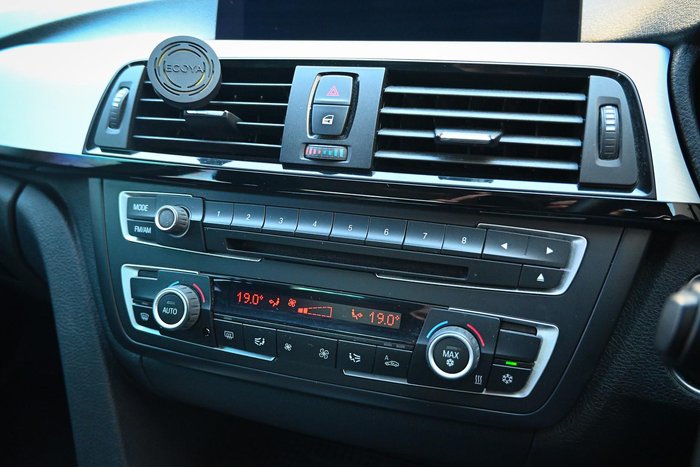 2012 BMW 3 Series 320i