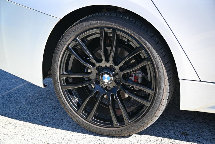 2012 BMW 3 Series 320i