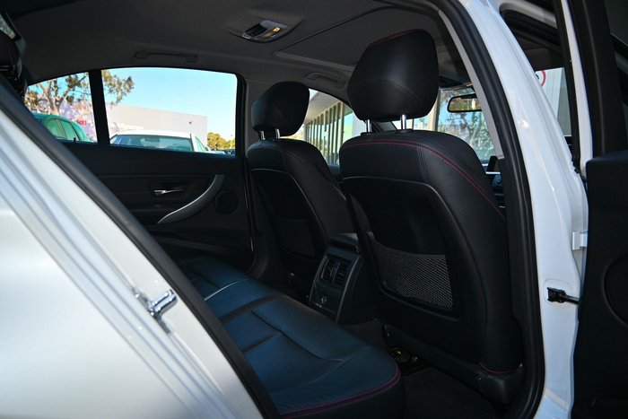 2012 BMW 3 Series 320i