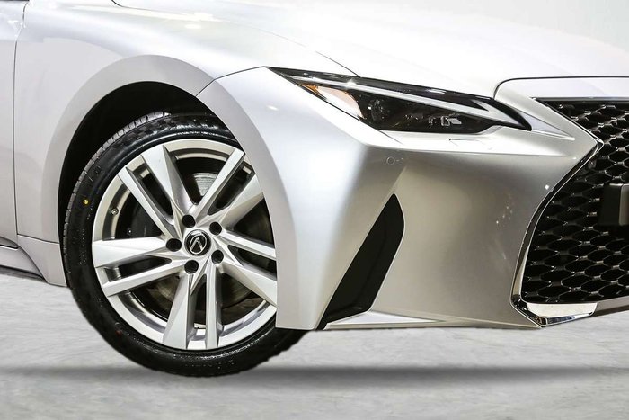 2021 Lexus IS