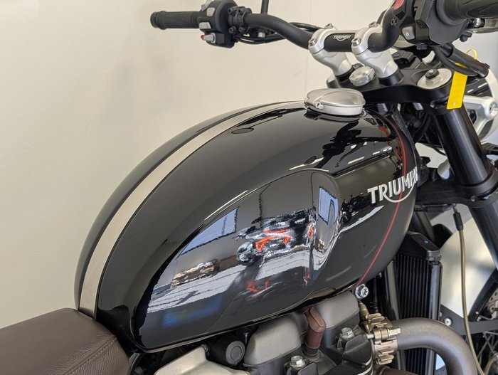 2020 Triumph Scrambler XC Scrambler Black