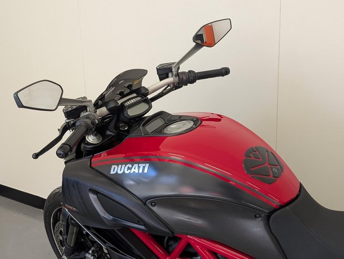 2012 Ducati Diavel Carbon Diavel Red