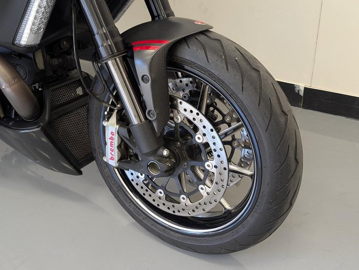 2012 Ducati Diavel Carbon Diavel Red