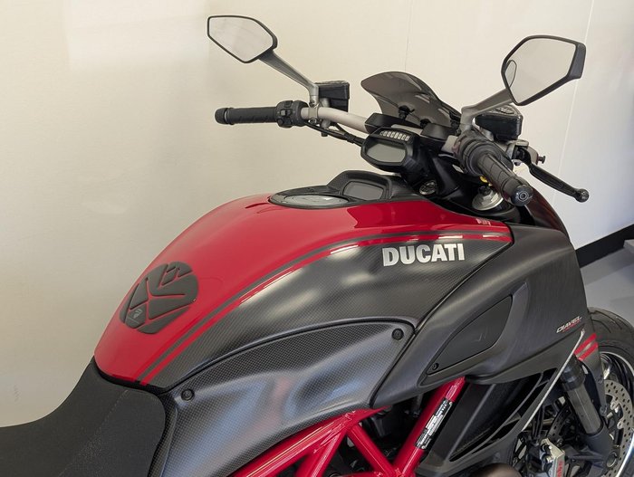 2012 Ducati Diavel Carbon Diavel Red