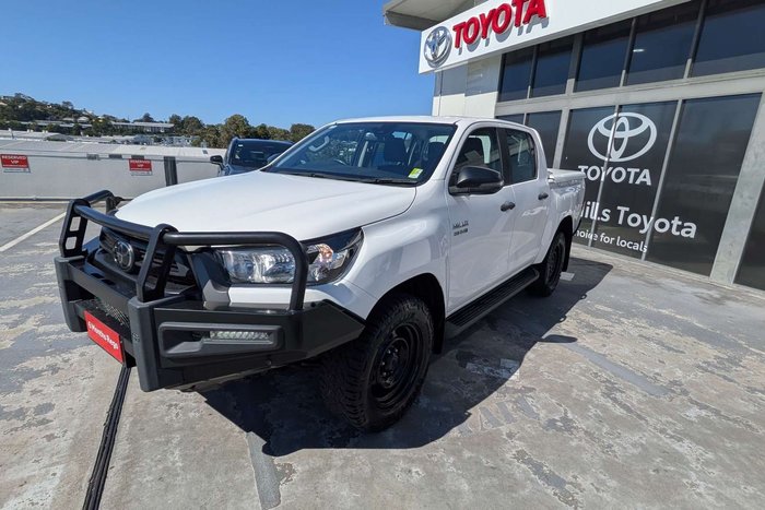2022 Toyota Hilux SR
