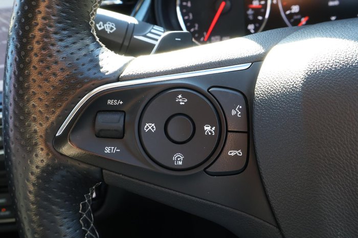 2018 Holden Calais V