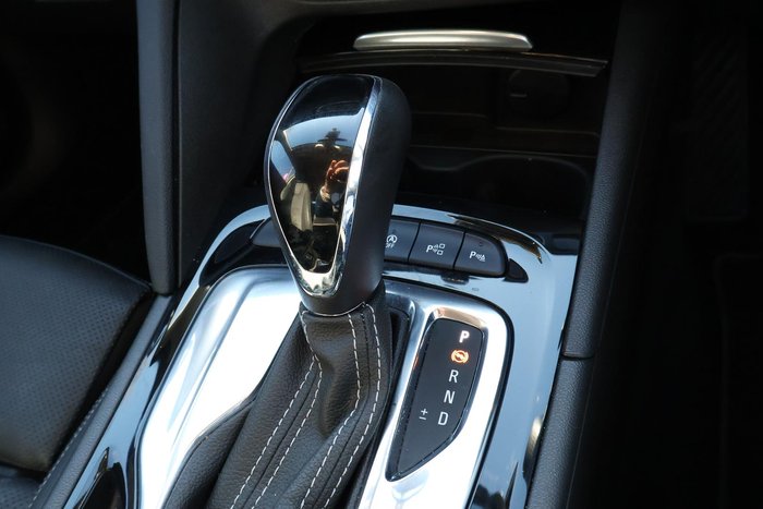 2018 Holden Calais V