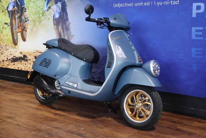 2025 VESPA GTV 300 Blue