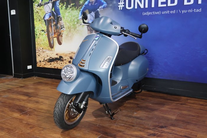 2025 VESPA GTV 300 Blue