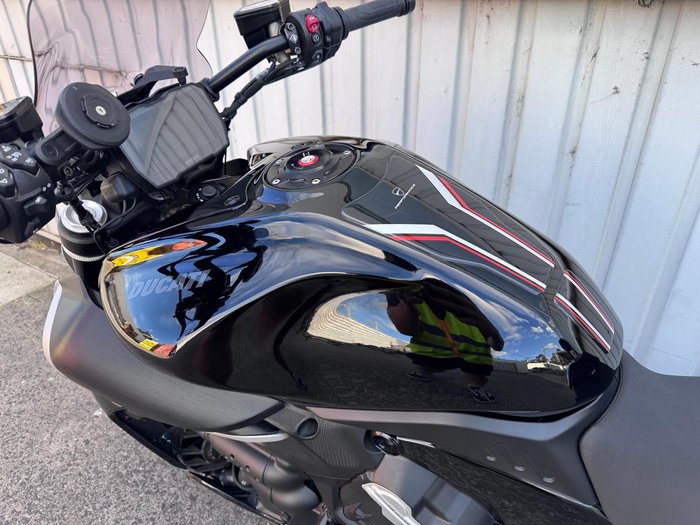 2024 Ducati Diavel V4 Diavel Black