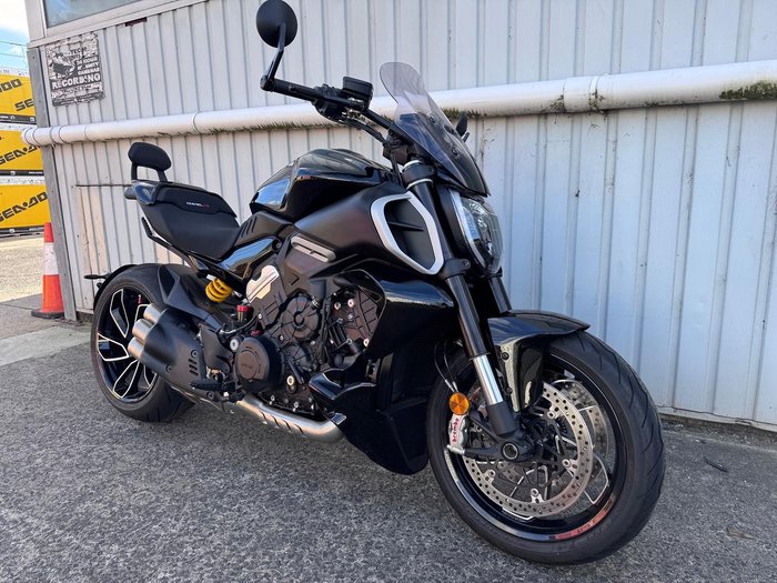 2024 Ducati Diavel V4 Diavel Black