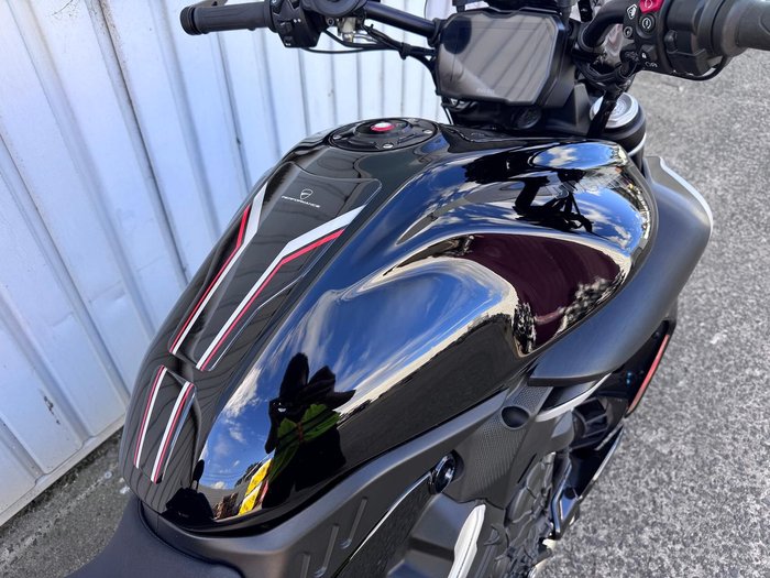 2024 Ducati Diavel V4 Diavel Black
