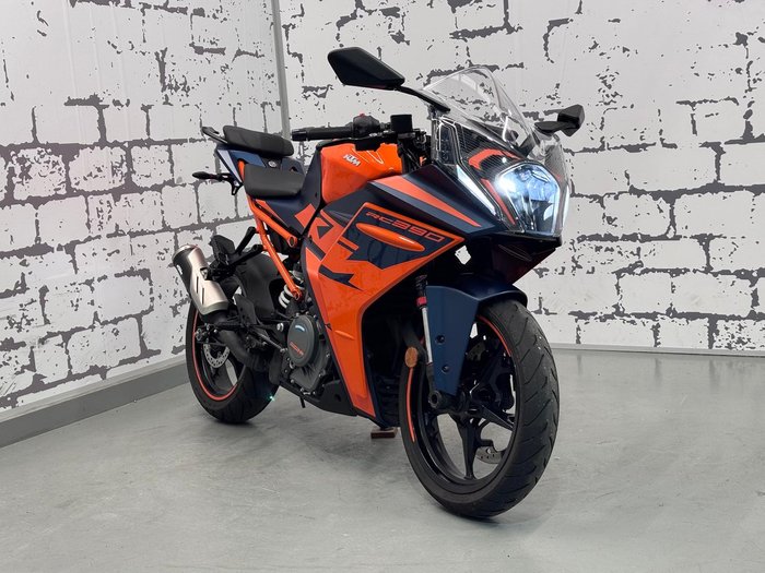 2023 KTM RC 390 RC Orange
