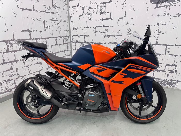 2023 KTM RC 390 RC Orange