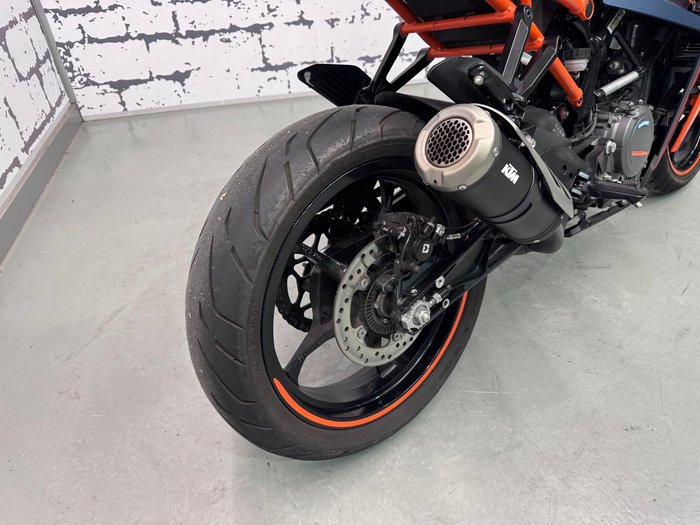 2023 KTM RC 390 RC Orange
