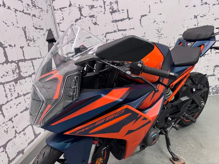 2023 KTM RC 390 RC Orange
