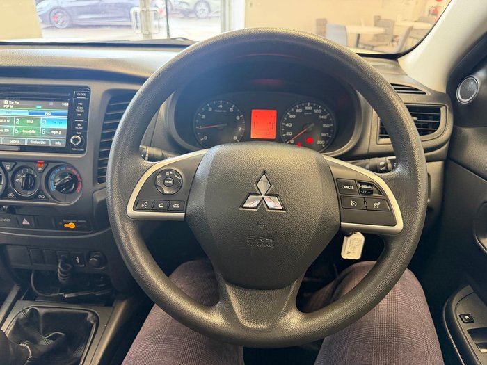 2022 Mitsubishi Triton GLX