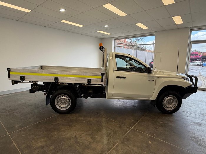 2022 Mitsubishi Triton GLX
