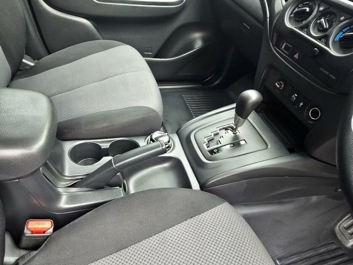 2021 Mitsubishi Triton GLX