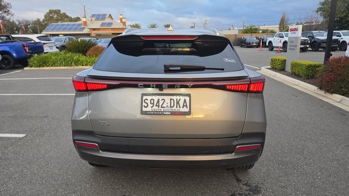 2025 Chery E5 Ultimate MY25.5 Saturn Silver