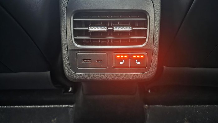 2025 Chery E5 Ultimate MY25.5 Saturn Silver