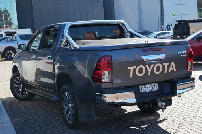 2018 Toyota Hilux SR5