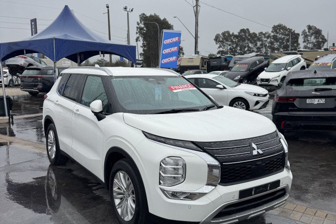 2024 MITSUBISHI OUTLANDER