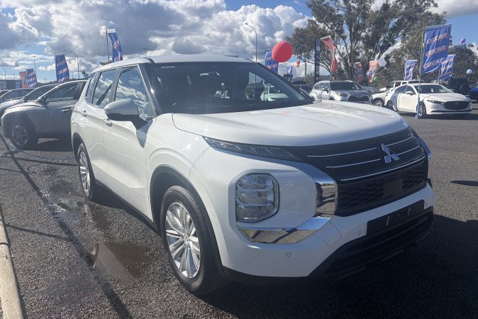 2024 MITSUBISHI OUTLANDER