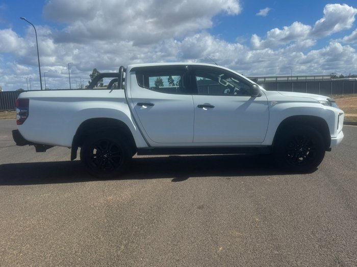 2019 Mitsubishi Triton GLX+