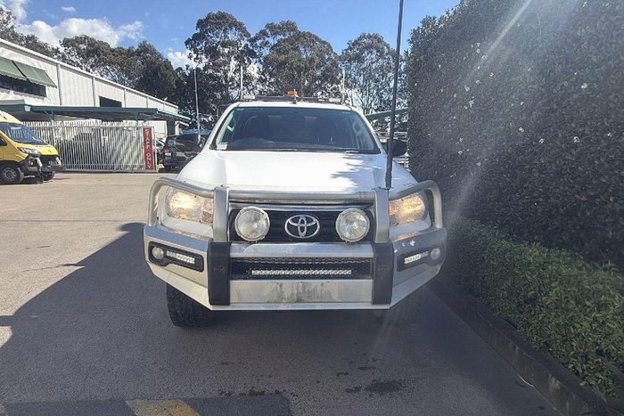2019 Toyota Hilux SR