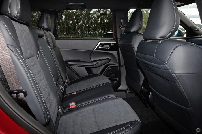 2026 Mitsubishi Outlander Black Edition ZM MY26 Red Diamond