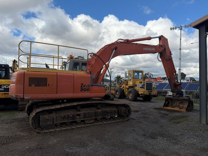 2004 Hitachi Zx200