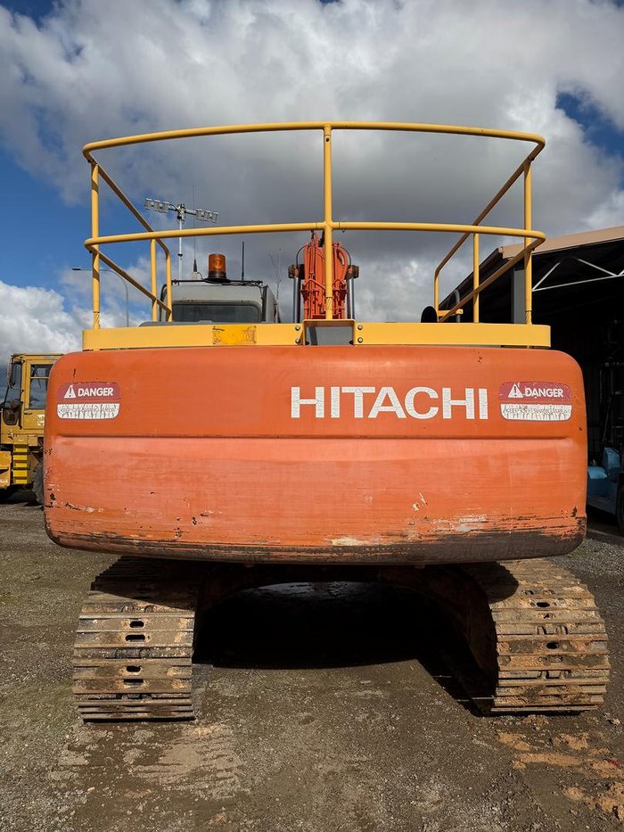 2004 Hitachi Zx200