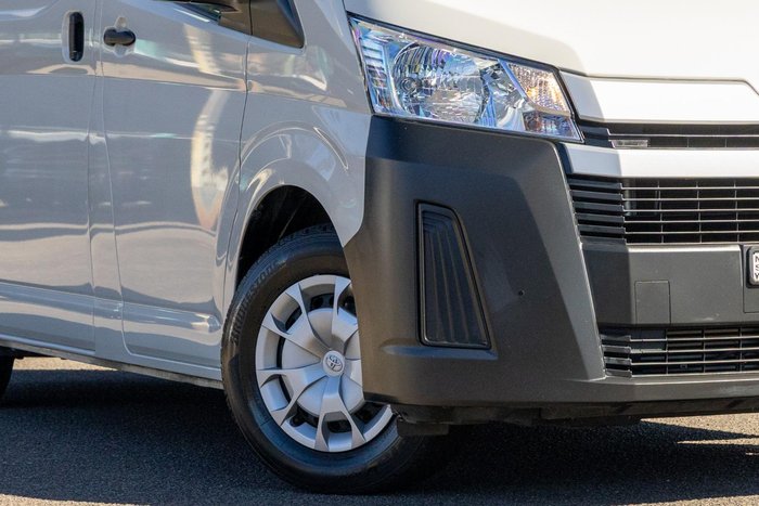 2022 Toyota Hiace