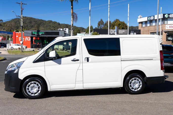 2022 Toyota Hiace GDH300R