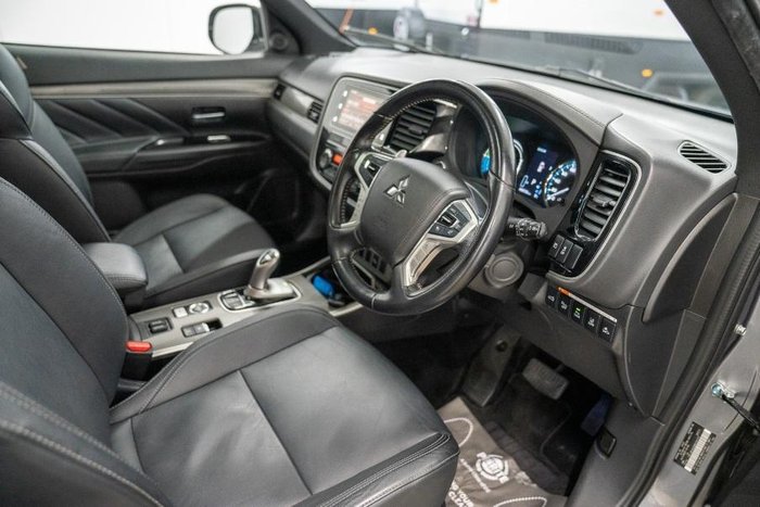 2019 Mitsubishi Outlander PHEV ES ADAS