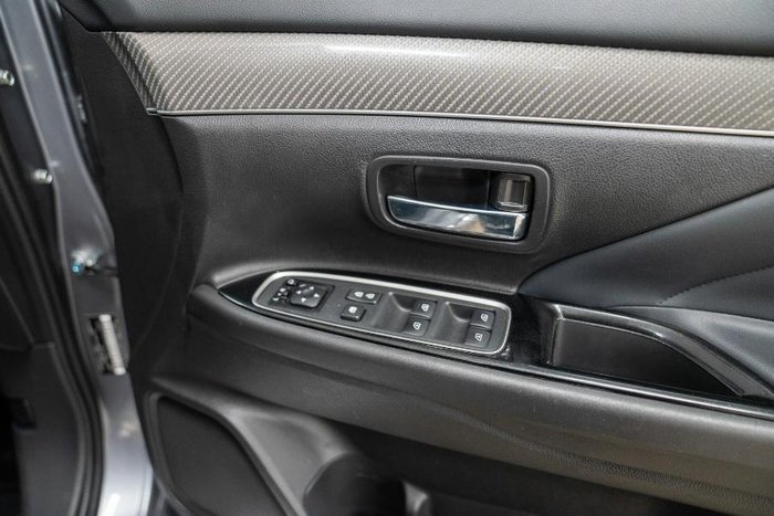 2019 Mitsubishi Outlander PHEV ES ADAS