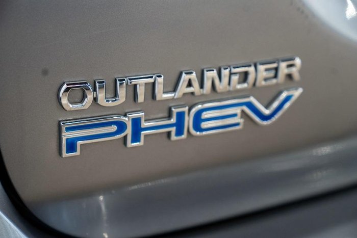 2019 Mitsubishi Outlander PHEV ES ADAS