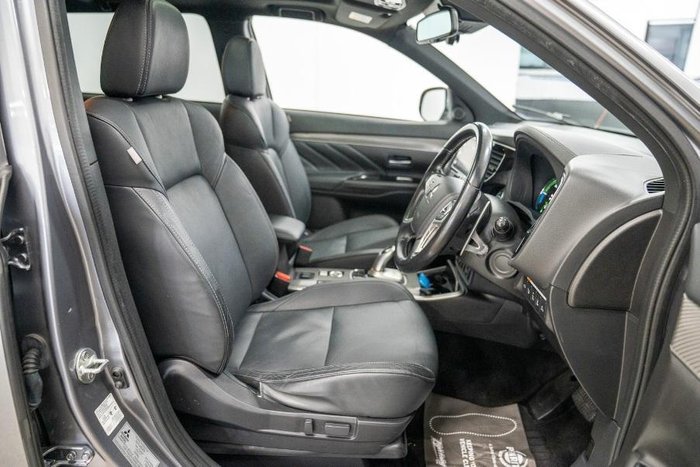 2019 Mitsubishi Outlander PHEV ES ADAS