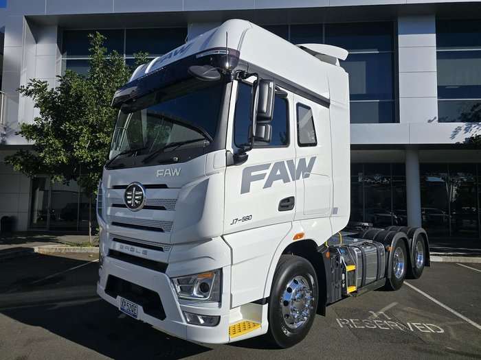 2026 FAW J7
