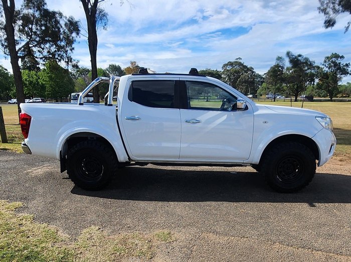 2017 Nissan Navara ST