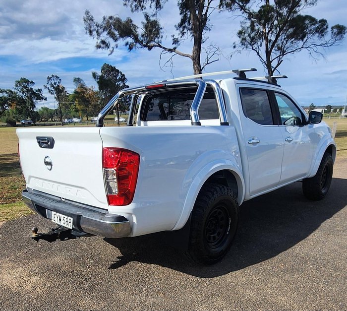 2017 Nissan Navara ST
