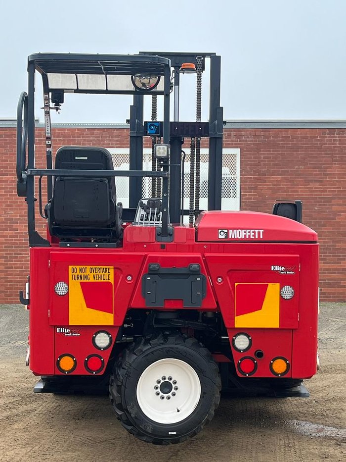 2025 Isuzu F Series FYJ300-350