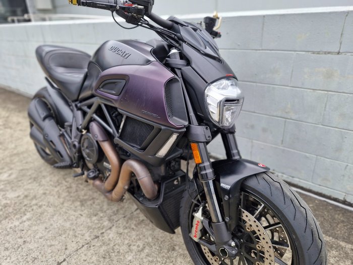 2015 DUCATI DIAVEL Black