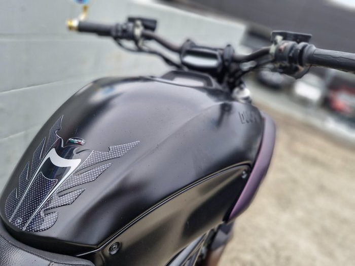 2015 DUCATI DIAVEL Black