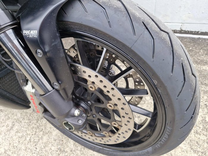 2015 DUCATI DIAVEL Black